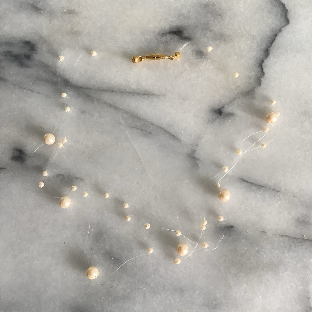 NEW vintage Pearl floating necklace